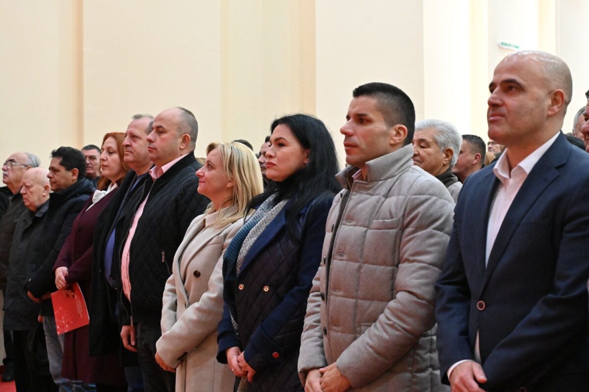 Ковачевски: Просечната плата СДСМ ја покачи на 630 евра, а во времето на ДПМНЕ беше 360 евра