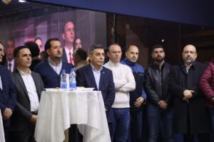 Партијата на косовскиот премиер Албин Курти најавува учество на изборите во Македонија