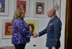 Петровска-Нилсен: Северна Македонија ги поддржува образовните програми на НАТО