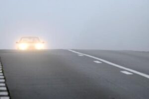 Сообраќајот се одвива непречено во зимски услови, на Ѓавато има магла со видливост од 100 метри