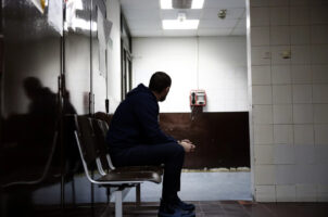 Ужасна смрт на тинејџер (16): роднина му пришол со компресор „да се пошегува“, па му ги разнел цревата