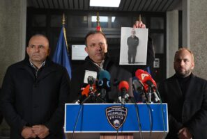 „Како е можно киднаперите на Вања со возилото на исчезнатиот Панче да му поминат пред нос на Спасовски“, прашува ВМРО-ДПМНЕ