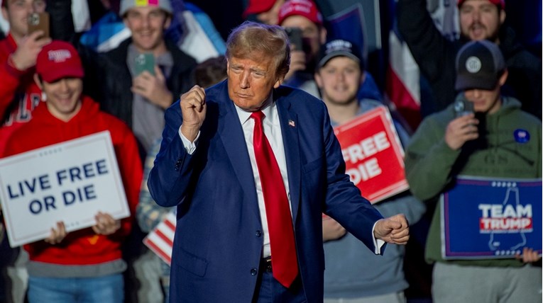 Анкета: Трамп во голема предност за републиканската претседателска номинација