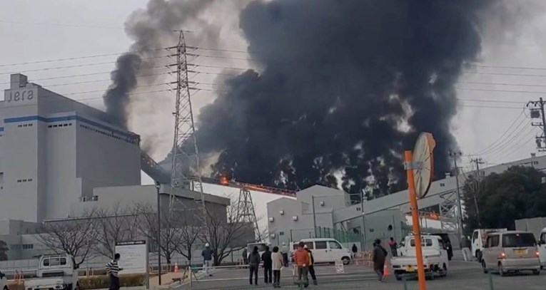 (Видео) Експлозија во јапонска термоцентрала