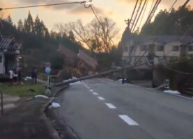 (Видео) Последици од разорниот земјотрес во Јапонија