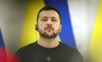 (Видео) „Четири земји би можеле да бидат во опасност ако Украина падне“, вели Зеленски