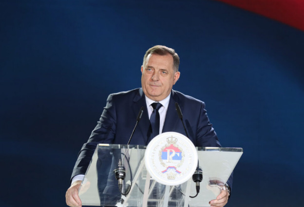 Додик го одликуваше Орбан со највисок орден на Република Српска