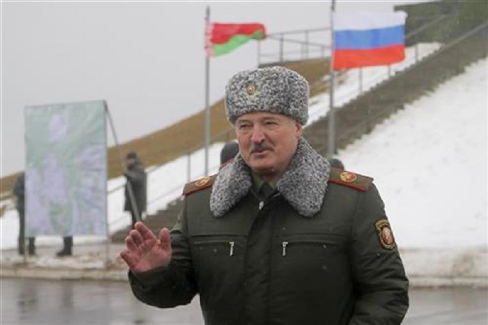 Лукашенко: Непријателот формира одреди за провокација, познати се и командантите
