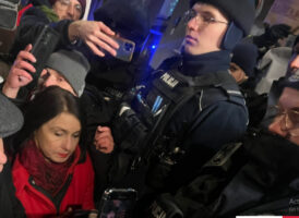 Полската полиција упадна во претседателската палата и уапси двајца поранешни шефови