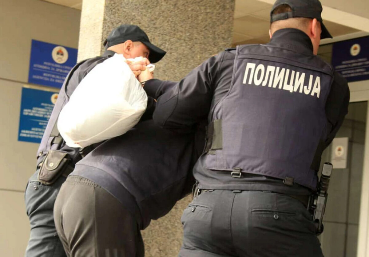 Хорор во Србија: татко си ги снимал малолетните ќерки со мажи и ги продавал снимките, уапсена и неговата партнерка