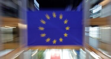„Политико“ : Токсични хемикали пронајдени во крвта на највисоките претставници на ЕУ