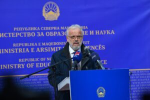 Џафери: Секое дете заслужува достојни услови за учење, континуирано вложуваме во квалитетно образование