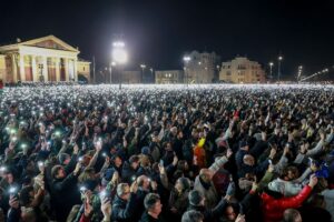(Видео) Огромен протест против Орбан во Будимпешта