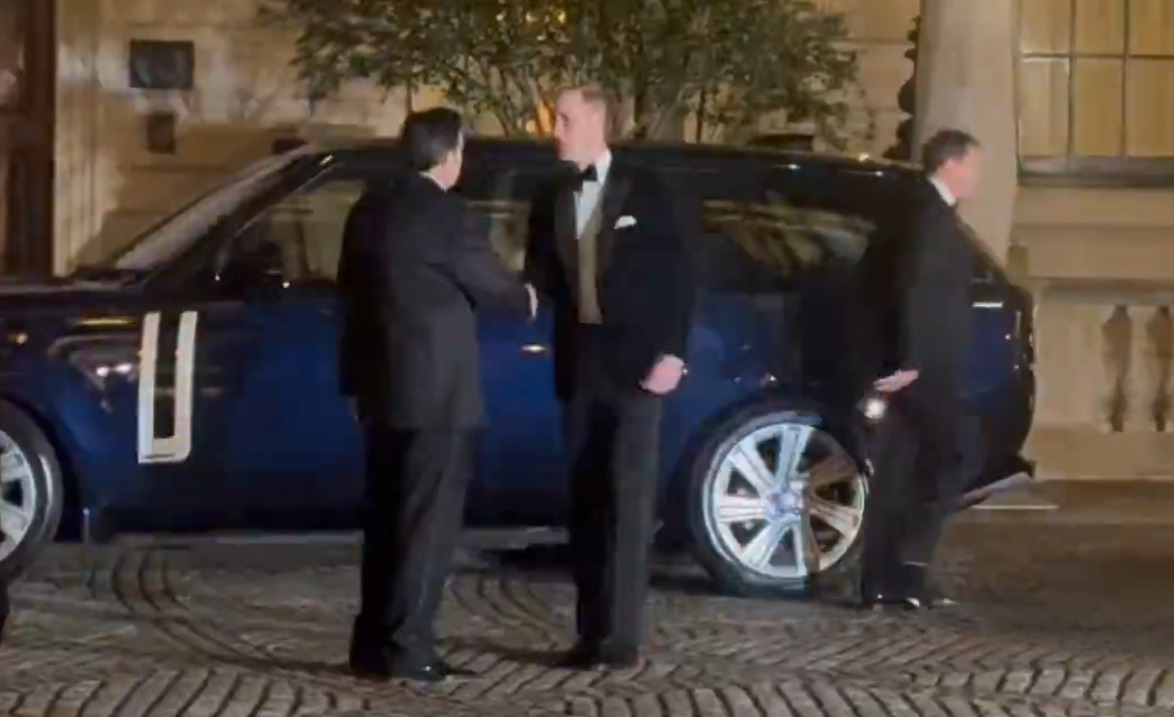 (Видео) Принцот Вилијам се огласи за првпат по дијагнозата на неговиот татко