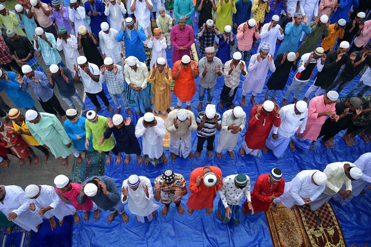 Индиската држава Асам го укинува вековниот закон за малолетнички муслимански бракови, муслиманите се незадоволни