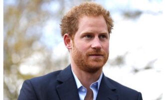 Принцот Хари доаѓа во Велика Британија да се види со кралот по веста дека Чарлс има рак