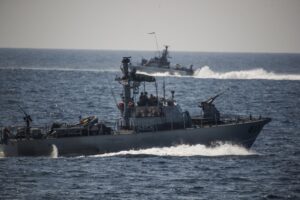 Проектил погоди британски брод во Црвеното Море