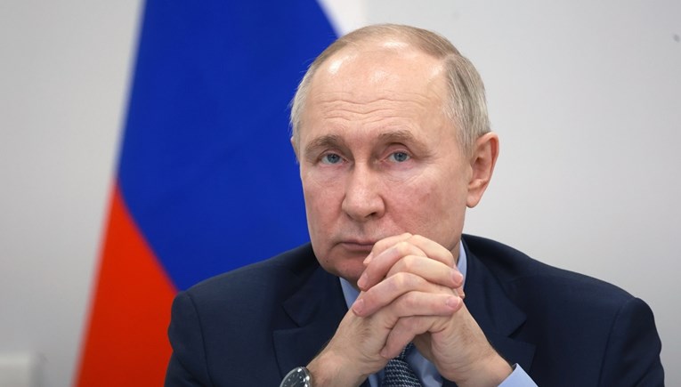 Путин: Жалам што не ја нападнав Украина порано