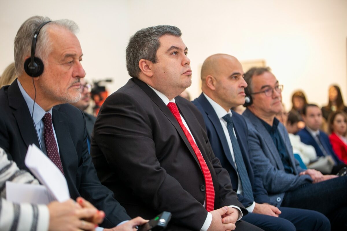 ВМРО-ДПМНЕ: Маричиќ користи шофер и возило за партиски активности