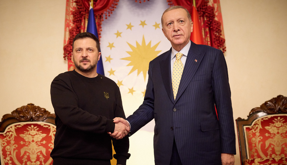 Зеленски со Ердоган: Помошта на Турција е важна за безбедна пловидба во Црното Море