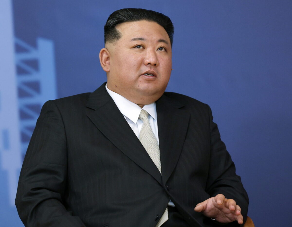 Ким Џонг Ун и нареди на армијата: Подгответе се за војна