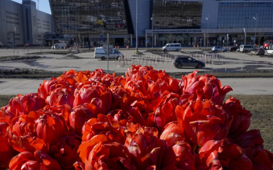 Стивен Сигал ги посети жртвите од терористичкиот напад во Москва