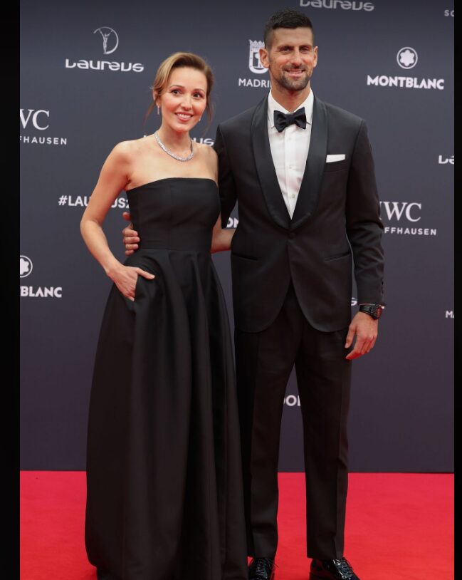 Јелена Ѓоковиќ воодушеви со изборот на фустан на наградата „Лауреус“
