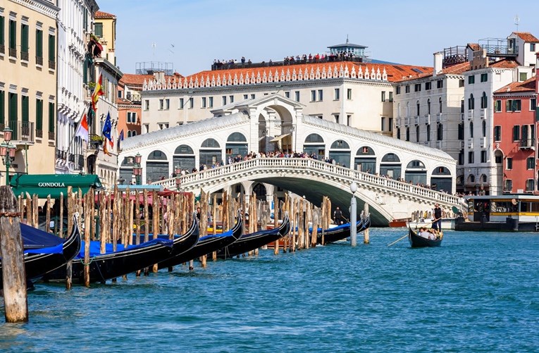 Венеција почнува да наплаќа влезници