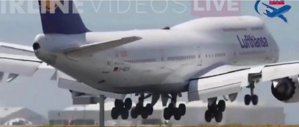 (Видео) Авион двапати се одби од пистата во Лос Анџелес: „Ова е најгрубото слетување што сме го снимиле“