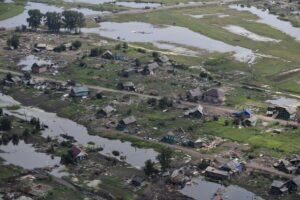 (Видео) Поплави во Русија, илјадници луѓе мораа да ги напуштат своите домови, цели села ги проголтаа излеаните реки