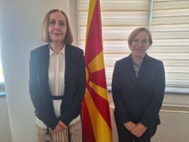 Кацарска на средба со Џилијан Стирк, шефицата на Мисијата за набљудување на изборите при ОБСЕ/ОДИХР