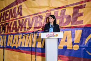 Костадиновска-Стојчевска од Струга: СДСМ за 52% ги покачи платите во културата