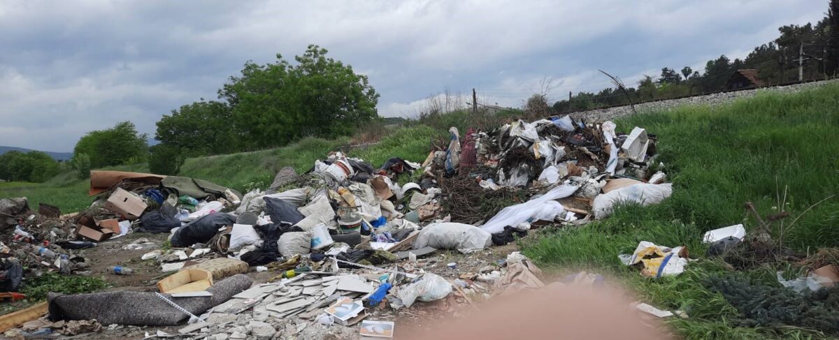 Отстранети 100 кубни метри отпад од диви депонии во Ѓорче Петров