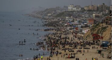 САД градат привремено пристаниште во близина на Газа за испраќање хуманитарна помош