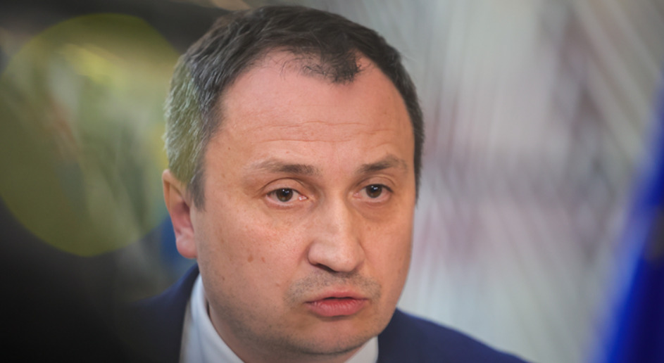 Уапсен украински министер