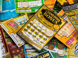 Британец добил џекпот од 10,2 милиони фунти и го поделил со своите соседи