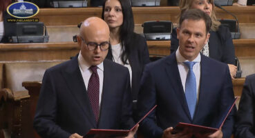 (Видео) Избрана е новата Влада на Србија