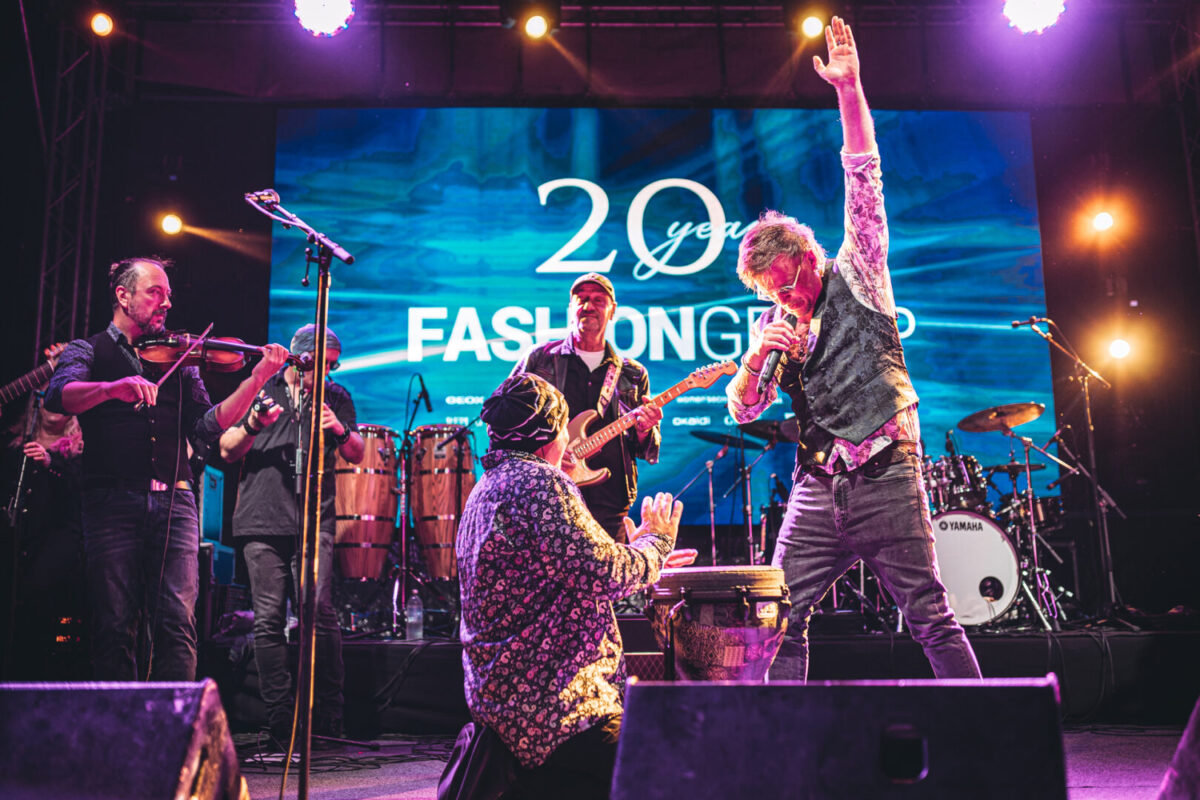 (Видео) Со спектакуларен концерт на Џибони, Fashion Group прослави 20 години!