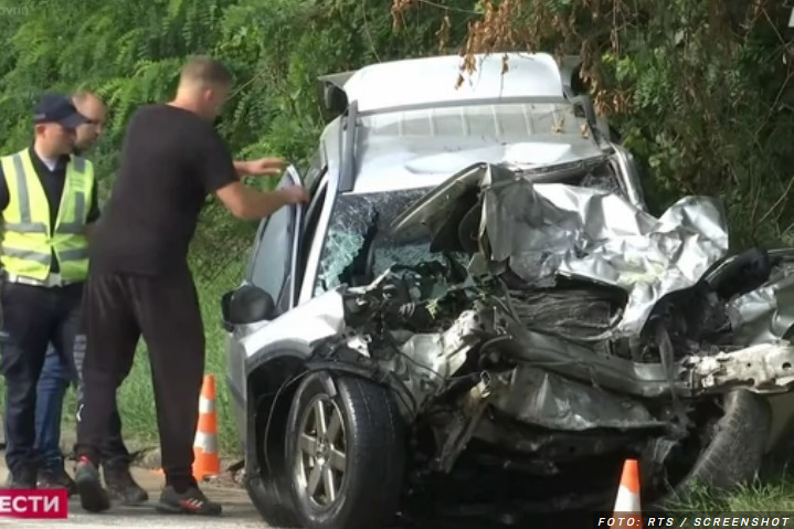 Возачот на автомобилот, најверојатно, влегол во погрешна лента, објави Дачиќ по тешката несреќа во Младеновац