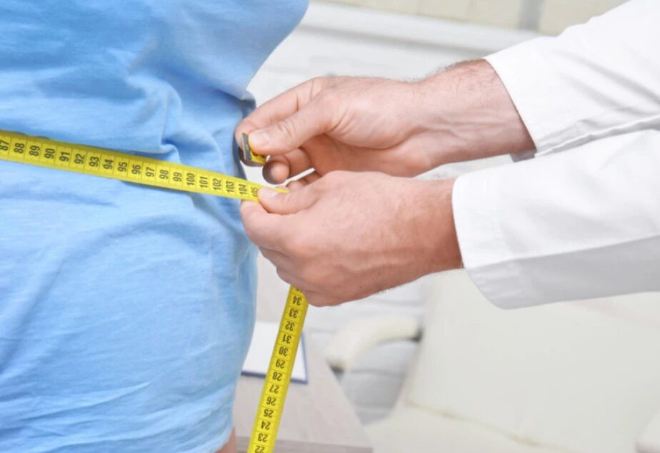 Луѓето што имаат проблеми со тежината во ЕУ одат на боледување 2,5 пати повеќе од другите
