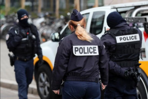 Нападнат полициски конвој во Франција има  загинати: превезувале затвореник кој побегнал со напаѓачите