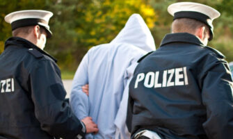 Четворица тинејџери под истрага за нападот на германскиот пратеник во Европскиот парламент Матијас Еке