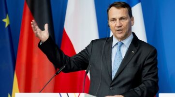 Шефот на полската дипломатија: Не ја исклучуваме можноста за испраќање војници во Украина