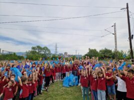 Ѓорѓиевски со Ристиќ и „Не биди ѓубре“ во акција за чистење на Кисела Вода