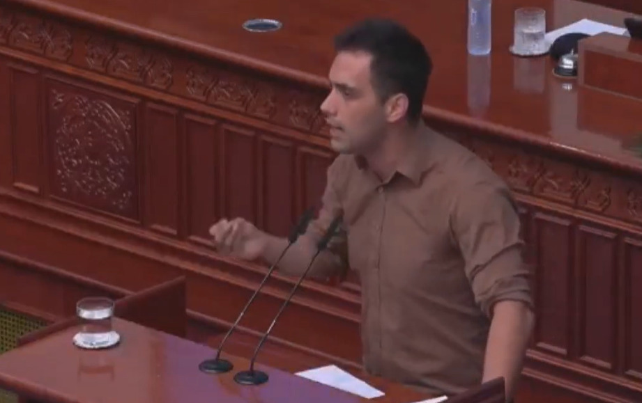 (Видео) Мециновиќ од Левица: Идеолошки залутаните бранковисти од ЗНАМ поддржуваат десничарска влада