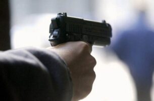 Еден убиен и еден повреден во пукање во маркет во Грција