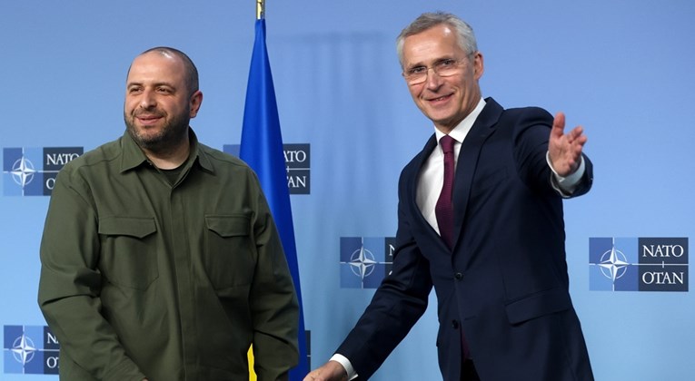 НАТО воспоставува мисија која ќе и помогне и ќе ја оспособи Украина