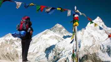 Непалската армија на Монт Еверест собра 11 тони ѓубре, пронајде четири тела и еден скелет