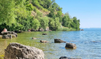 Претпладне сончево, попладне наместа нестабилно со пороен дожд и грмежи