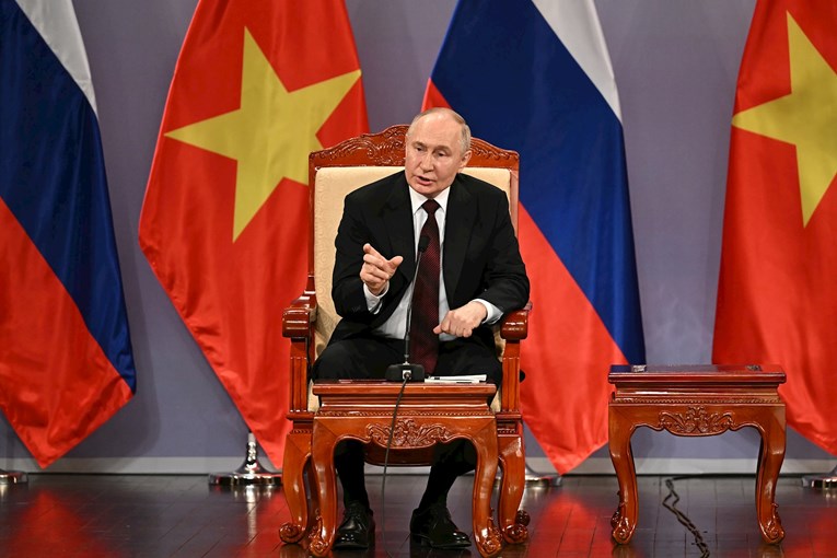 Путин и се закани на Јужна Кореја